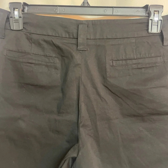 Lee one true fit ( lower on the waist) women’s black shorts size 14medium - Picture 4 of 5